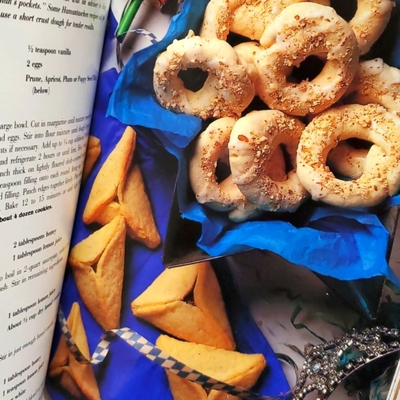 Betty Crocker's Ultimate Cookie Book Hard Cover 100s of Cookie Recipes - Picture 6 of 16